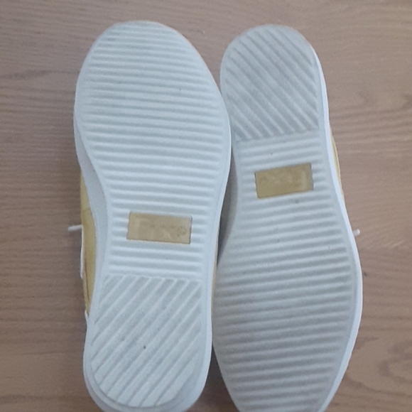 Fix Steve Madden Edgy Boat Shoe Sz 7.5 Yel/Wht - Picture 4 of 6